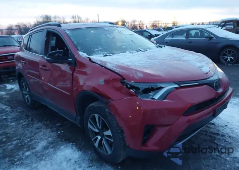 2017 Toyota Rav4 Xle z USA, uszkodzony, nr VIN JTMRFREV9HJ151097